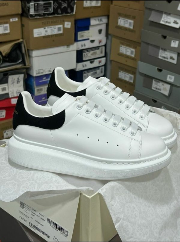 Alexander McQueen shoes pallets - Image 2