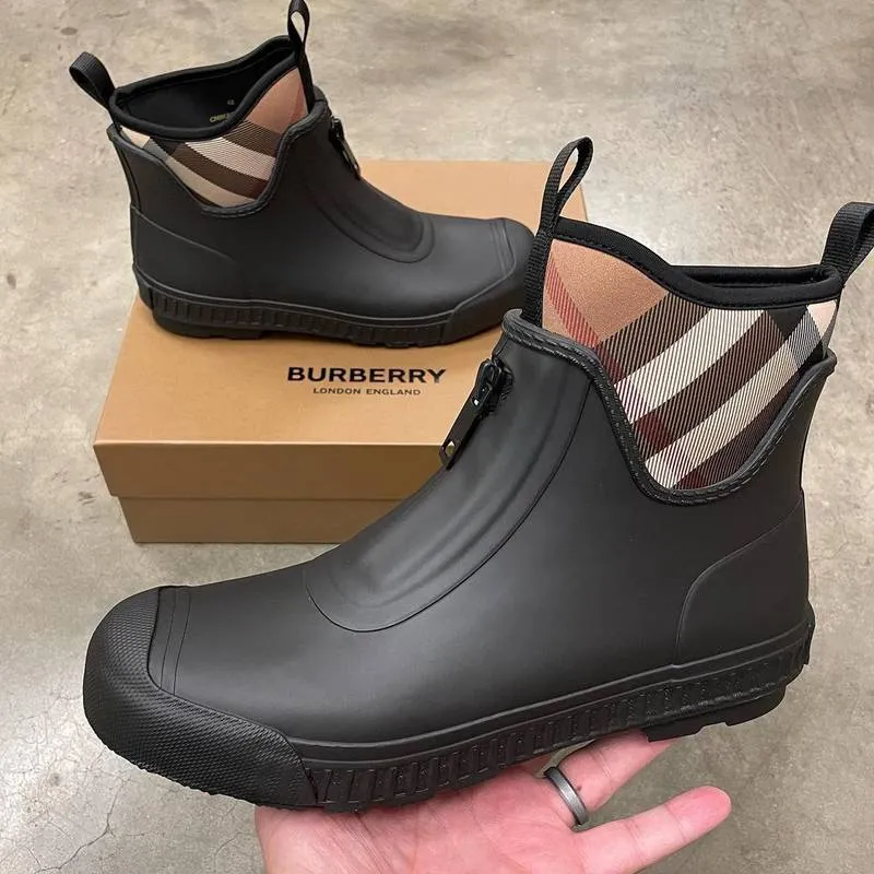 Burberry Shoes Pallets - Image 3