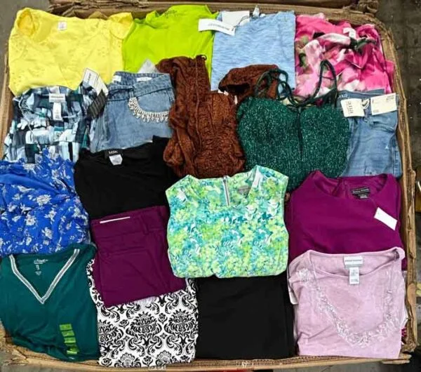Female Clothing Liquidation Pallets - Image 3