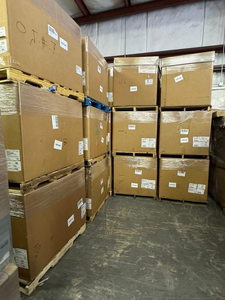 Labubu Figure Pallet - Image 4