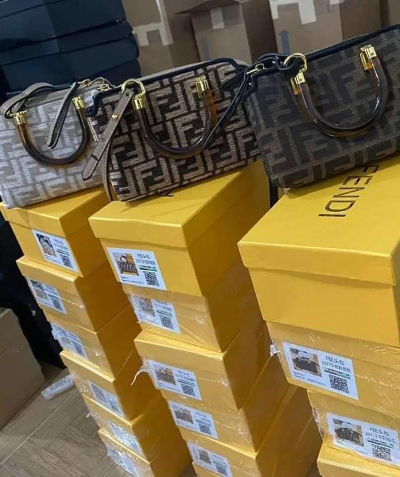 Ladies Handbags Pallet - Image 4