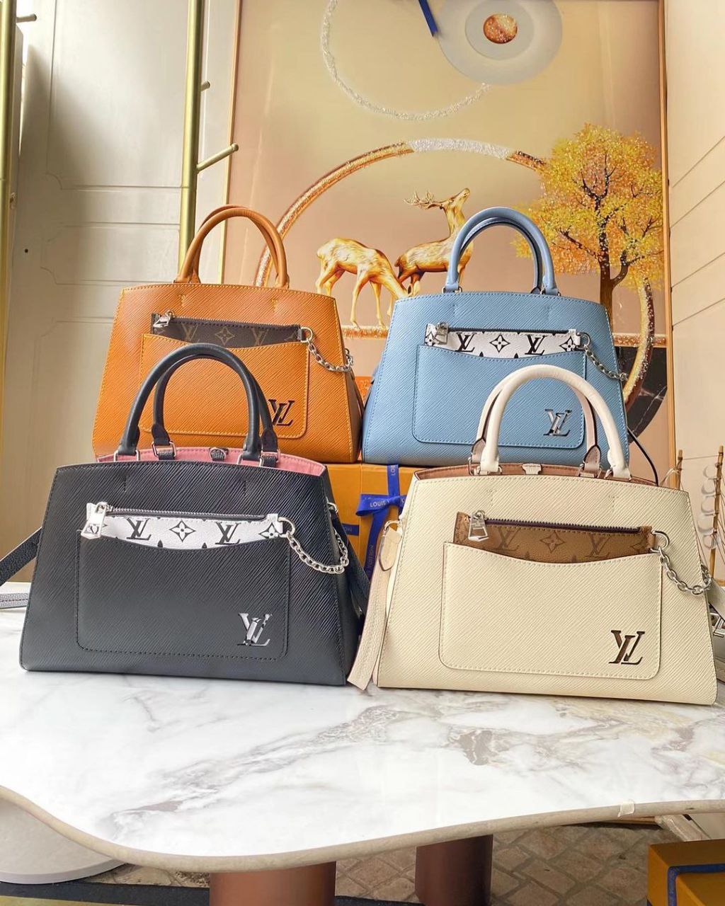 Buy Handbags by the Pallet