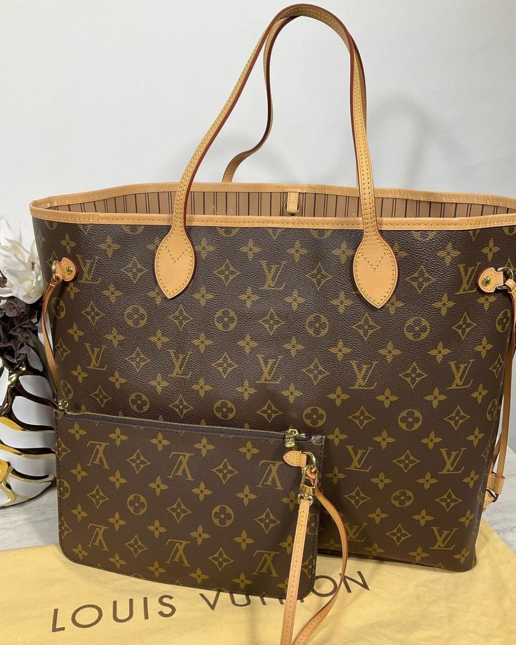 Louis Vuitton Liquidation Pallets (90+ Designer Handbags -$600) - Image 3